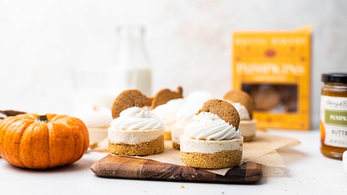 Article Cards Featured Image no bake pumpkin cheesecakes hero