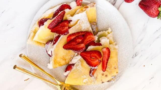 breakfast ideas strawberry crepes