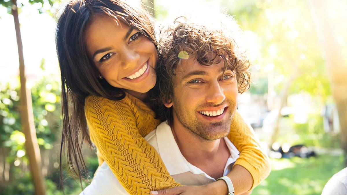 gratitude couple hugging