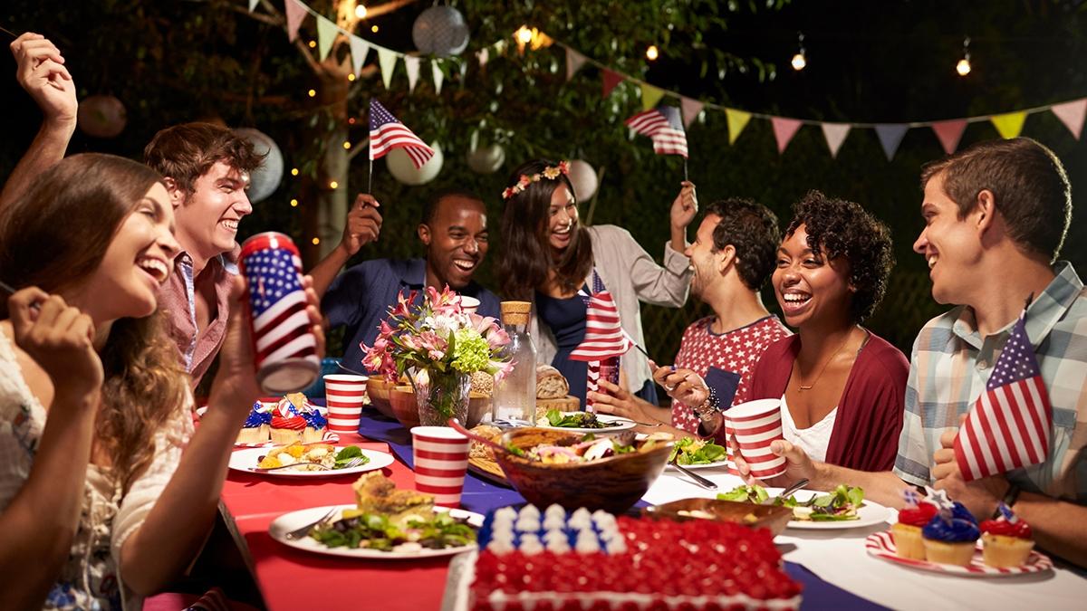 Article Cards Featured Image Friends Celebrating th Of July Holiday With Backyard Party